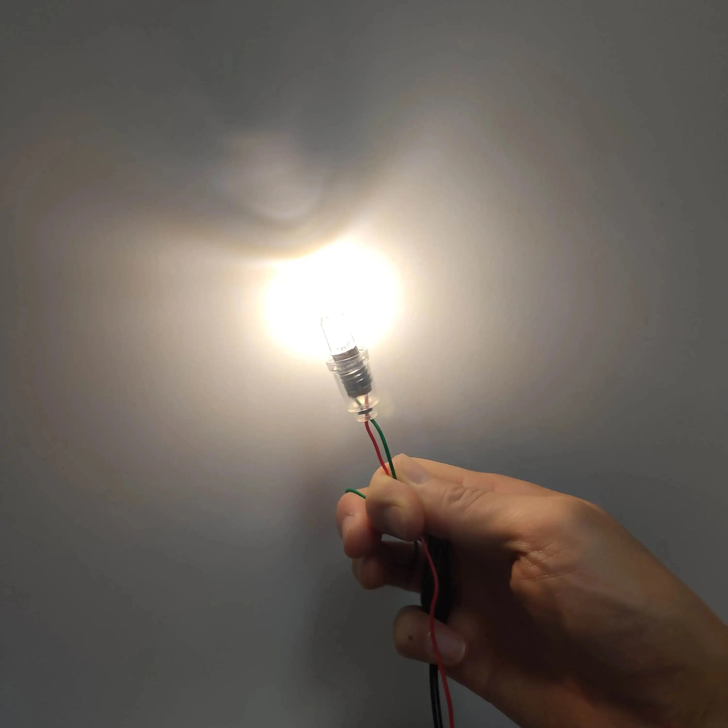 2pcs E10 LED Bulb β 6V / 12V Flashlight & Work Light | White & Warm White